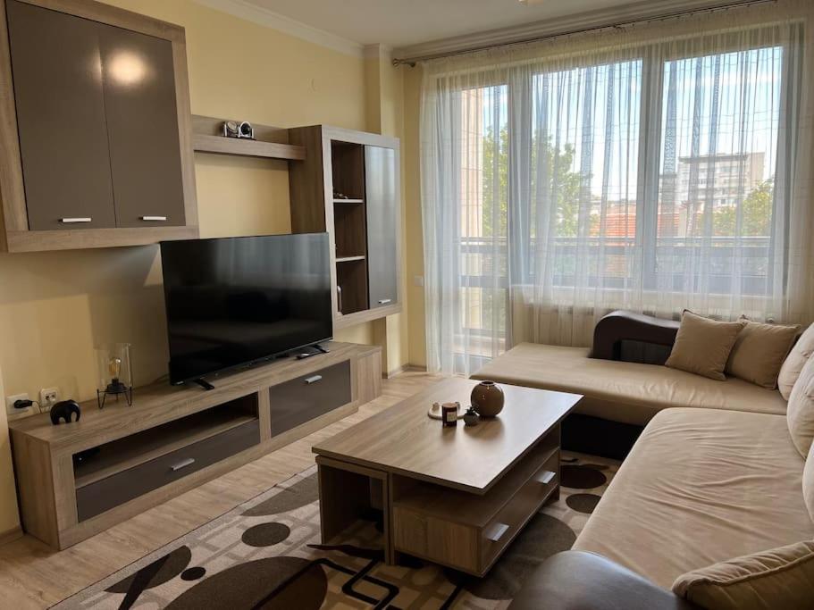 Cozy Apartment - Free Parking Пловдив Екстериор снимка